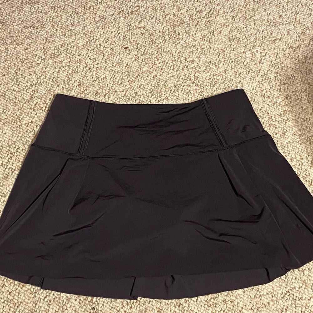 Black lululemon skirt